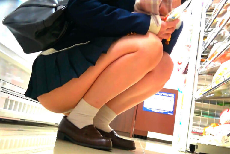 画像008｜16885861dab5fa3b30a｜【桃尻】【顔出し】可愛い顔してデカ尻すぎいぃぃぃ！白のスケパンが食い込みまくる！※㊙削除