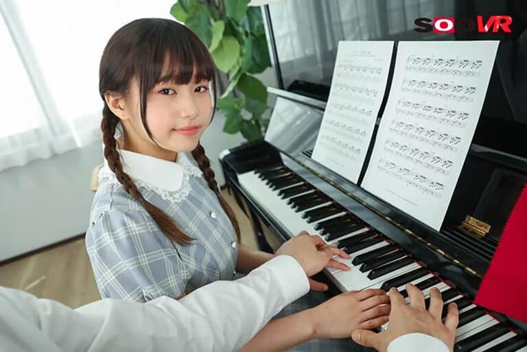 画像2|13dsvr00969|【VR】3年2組 なえちゃん 145cm ピアノレッスン中にわいせつ