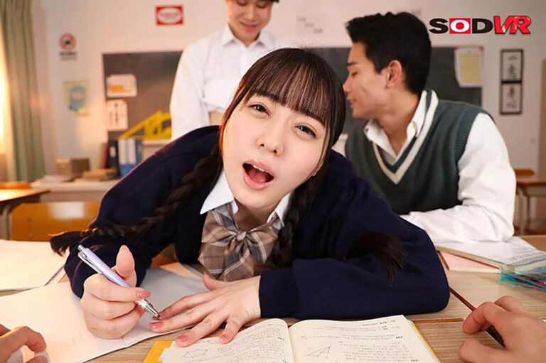 画像11｜13dsvr01235｜【VR】僕は教師。よく質問に来る男子女子、こいつら距離近すぎない…？ん？なんかよく見えないけどエロイことしてね？大人として叱らないと……って俺も誘われてるの…？VR 高瀬りな