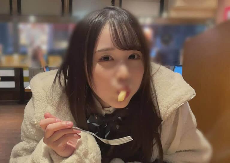 画像3128.15｜2769290｜☆極薄ピンク乳首の色白18歳☆もちすべちゅるちゅるお肌をくんくんしながらおちんぽ生挿入☆激ピストン⇒中出し×２